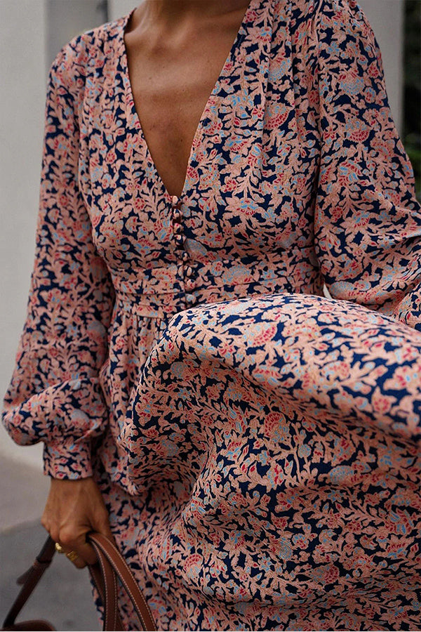 Robe longue boutonnée à imprimé floral multicolore et décolleté plongeant