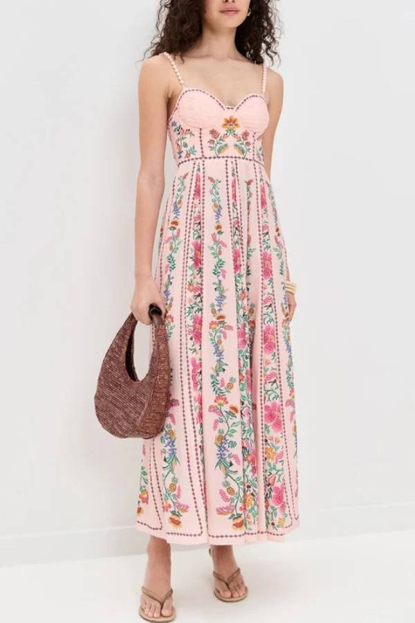 Robe longue à imprimé forêt délicat et unique, col en cœur, bretelles perlées