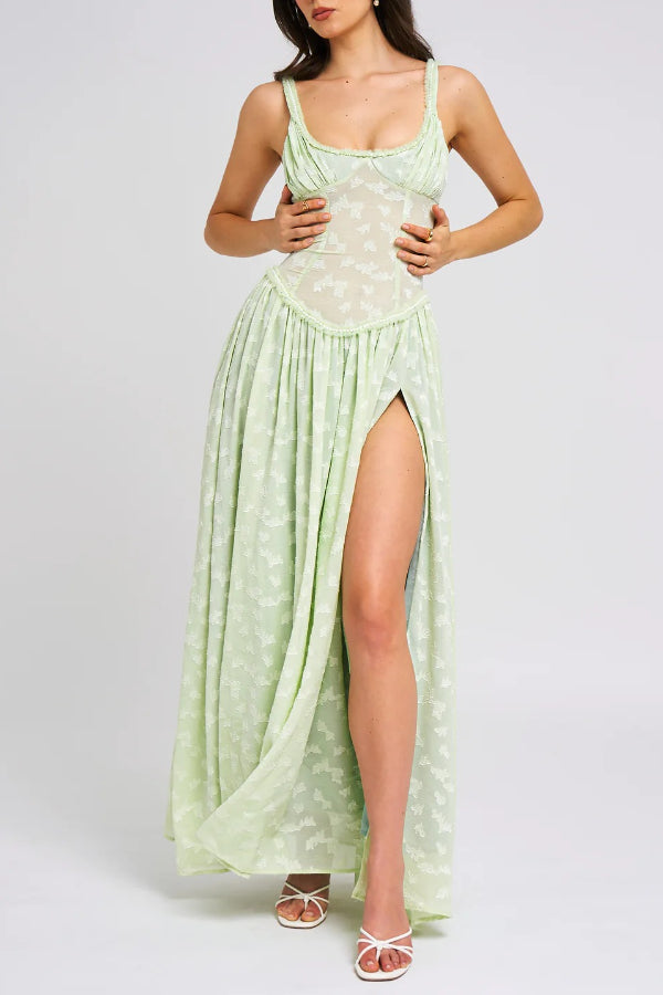 Ulissa – Hellgrünes Maxikleid mit Jacquard-Struktur und quadratischem Ausschnitt und hohem Schlitz