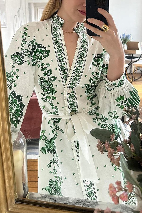 Einzigartiges Maxikleid mit Knopfleiste und langen Ärmeln
