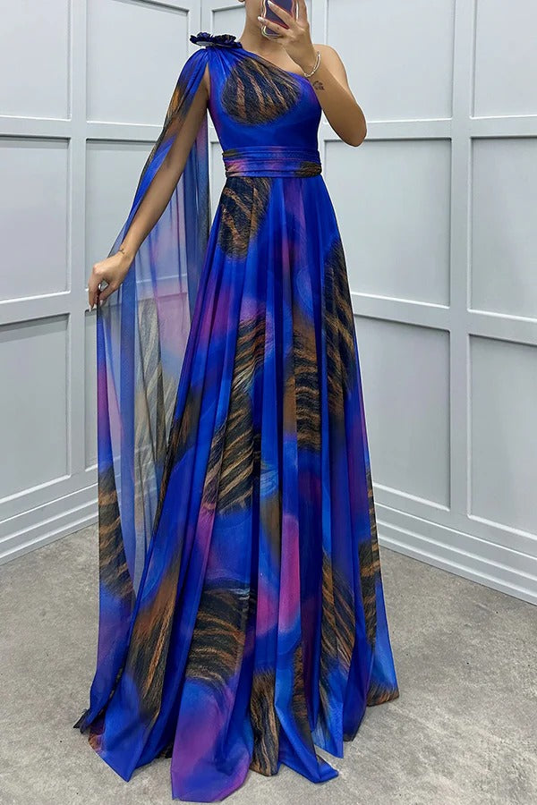 Robe longue à imprimé floral unique Lucia, asymétrique, manches drapées