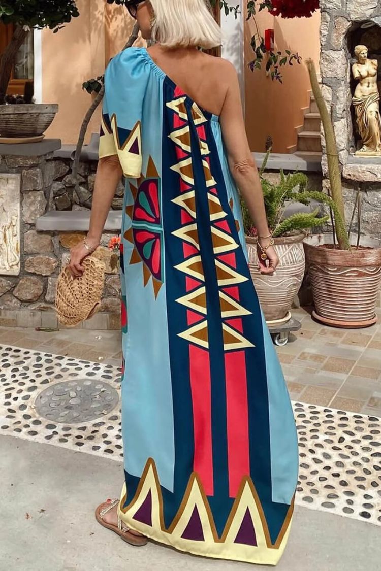 Color Boost – Maxikleid mit einzigartigem Print und einer Schulter, Glockenärmeln und Taschen