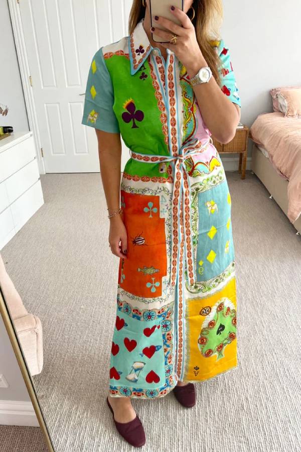 Modisches Hemdkleid mit Revers und Print