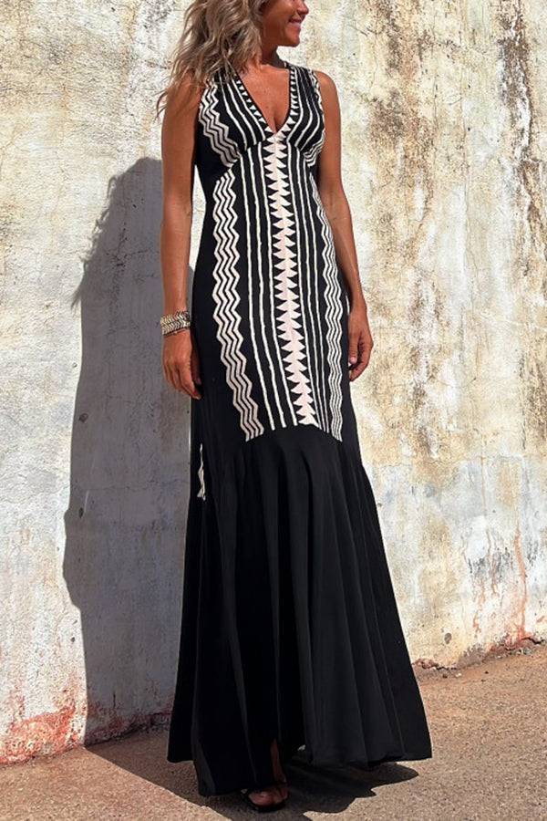 Cabo Dreams Ethnic Print V-neck A-line Maxi Dress