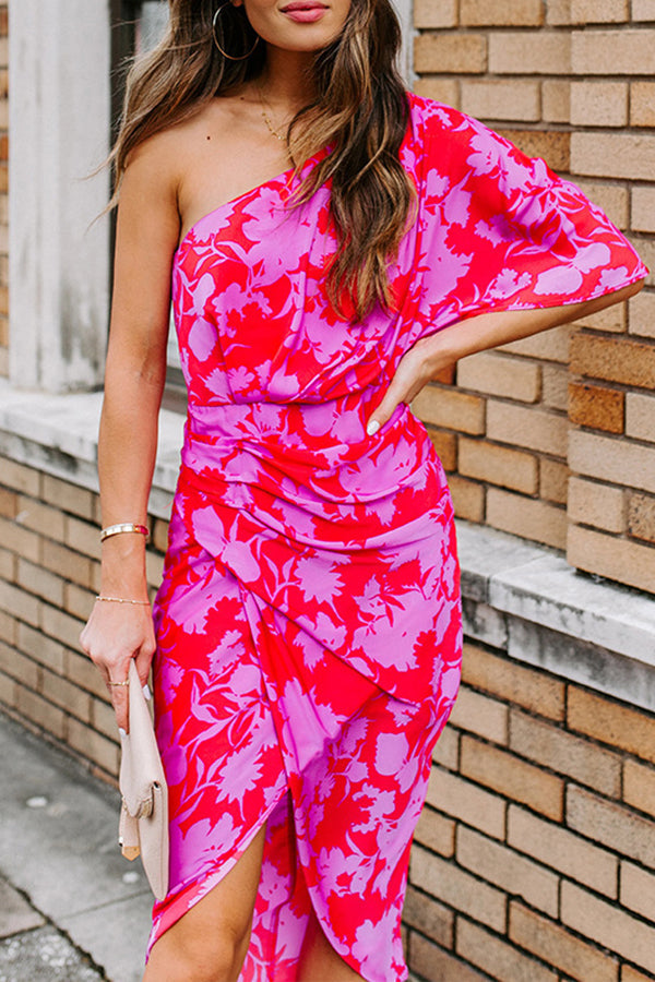 Midikleid mit schrägen Schultern, offenem Rücken und Print
