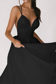 Elegant strappy V-neck dress