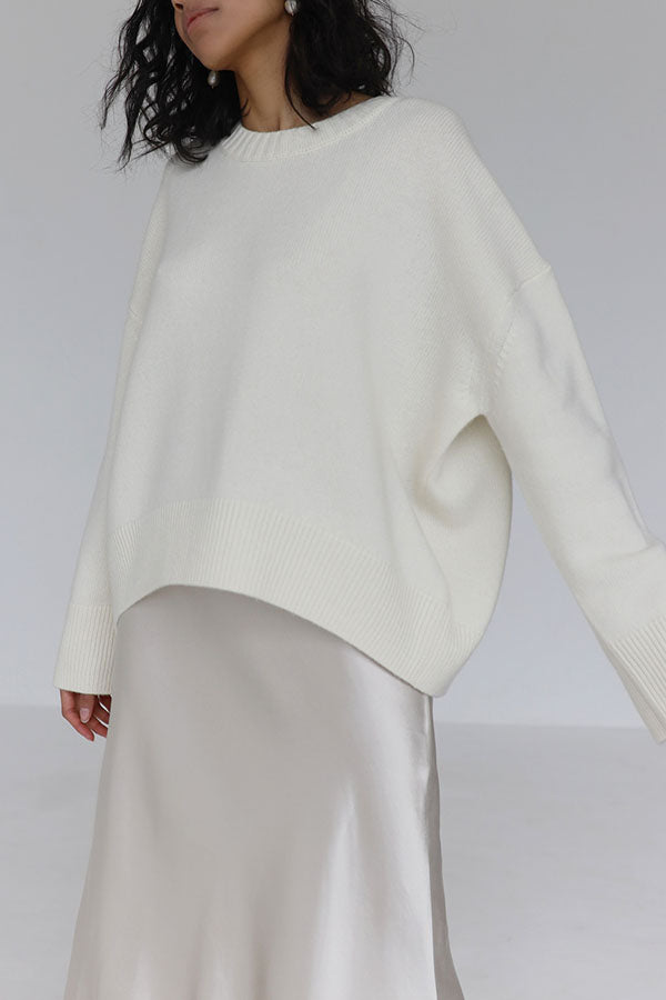 loose solid color round neck knitted sweater