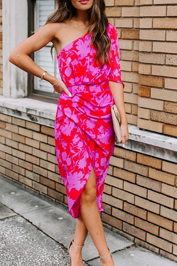 Midikleid mit schrägen Schultern, offenem Rücken und Print