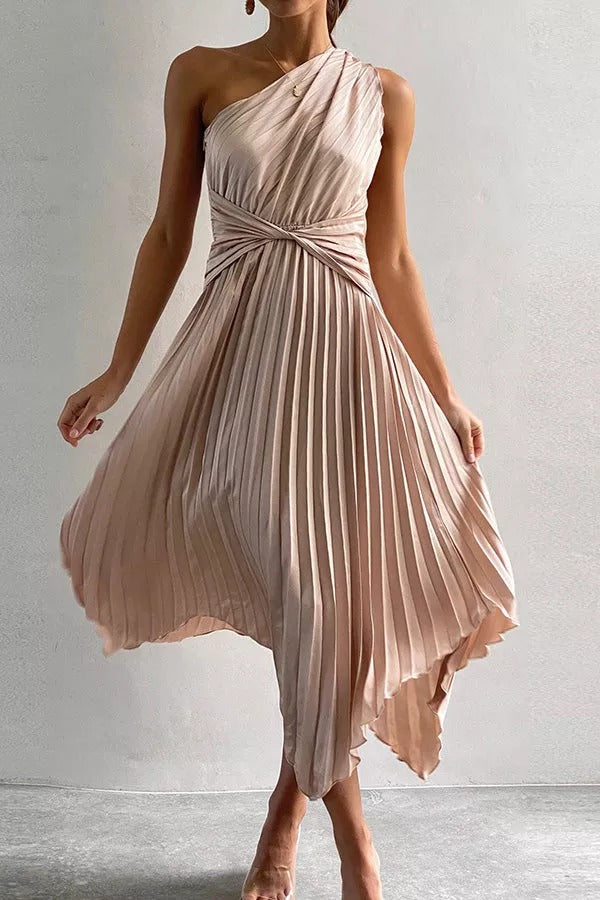 Plissiertes Midikleid aus Satin mit One-Shoulder-Träger