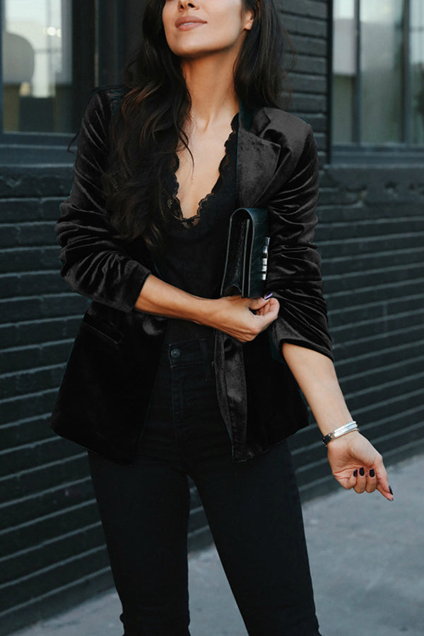 Chic Influencer Velvet Blazer