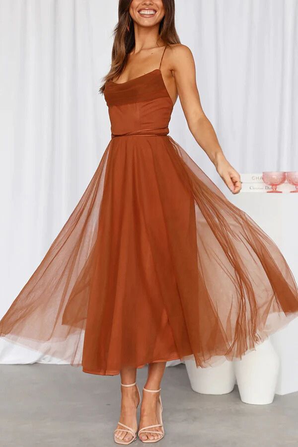 Robe mi-longue de soirée à lacets et tulle Signal My Way
