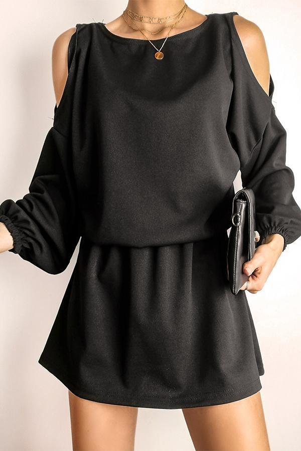 Einfarbiges schulterfreies Kleid